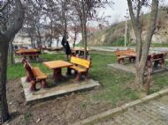 Hükümet Parkında ki oturma grupları yenilendi…