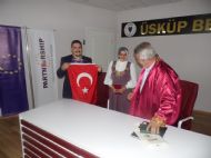 Belediyemizden nikah yapan çiftlere Kuran-ı Kerim ve Türk bayrağı…