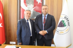 Üsküp Atatürk Ortaokulu Müdürü Bülent TURANOĞLU’ndan Belediye Başkanımıza ziyaret…