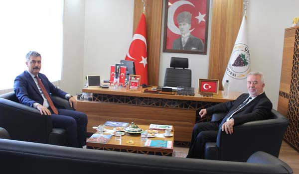 Kırklareli Cumhuriyet Başsavcısı Hazım ASLANCI' dan Belediye Başkanımız Hüseyin KASAP' a ziyaret....
